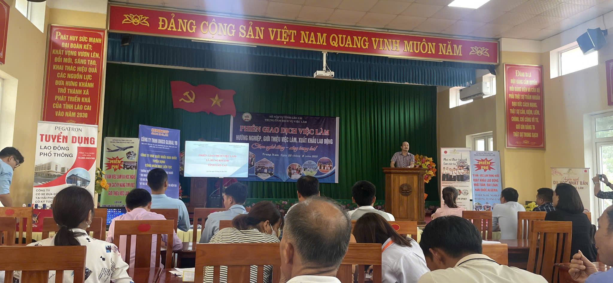 Du học quốc tế IPM đồng hành cùng thanh niên Lào Cai trong định hướng nghề nghiệp và việc làm quốc tế