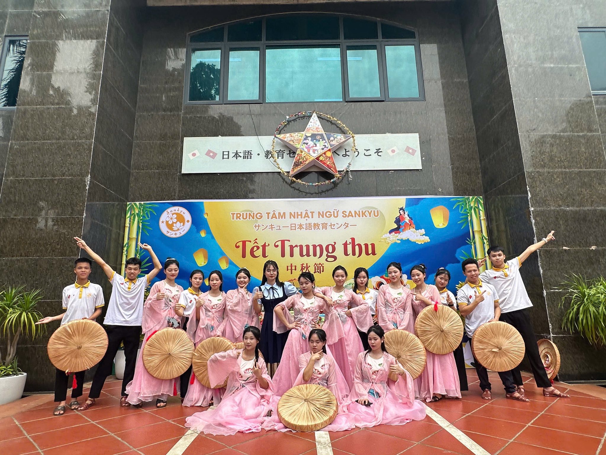 HỌC VIÊN IPM KHẮP BA MIỀN RỘN RÀNG ĐÓN TRUNG THU 2025