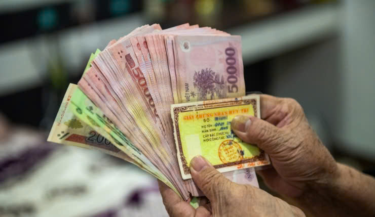 Lương hưu và trợ cấp tăng 8% từ 1/7.