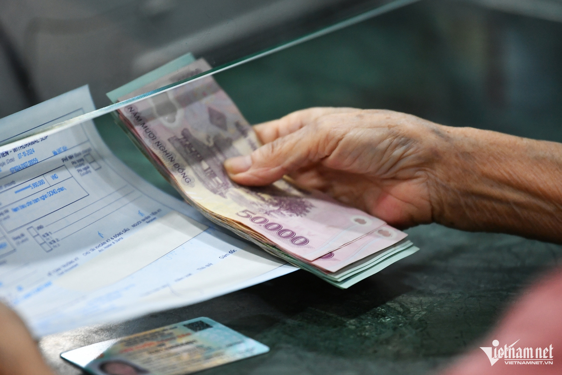 Đề xuất tăng lương tối thiểu 9,8% vì nhiều lao động vẫn chưa...